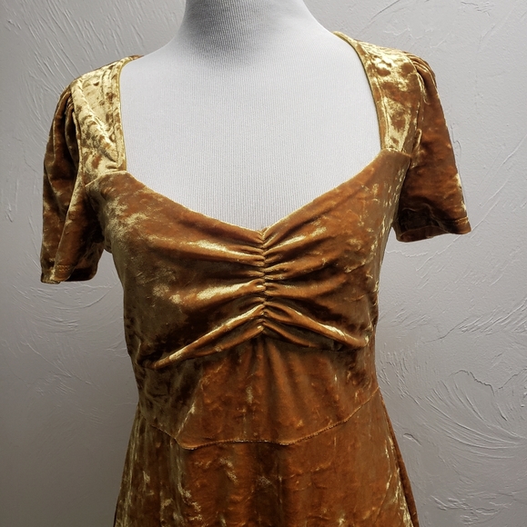 Urban Outfitters Gold Velvet Style Dress - Picture 7 of 7